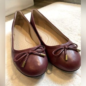 Lands End Womens Burgundy Slip on shoes